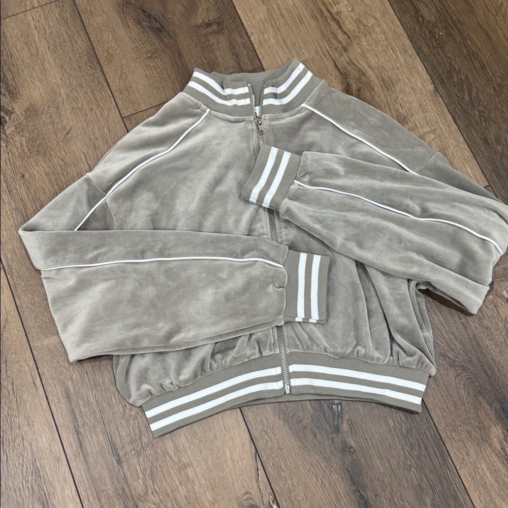 SWS Athletics Gray Velour Zip-Up Jacket